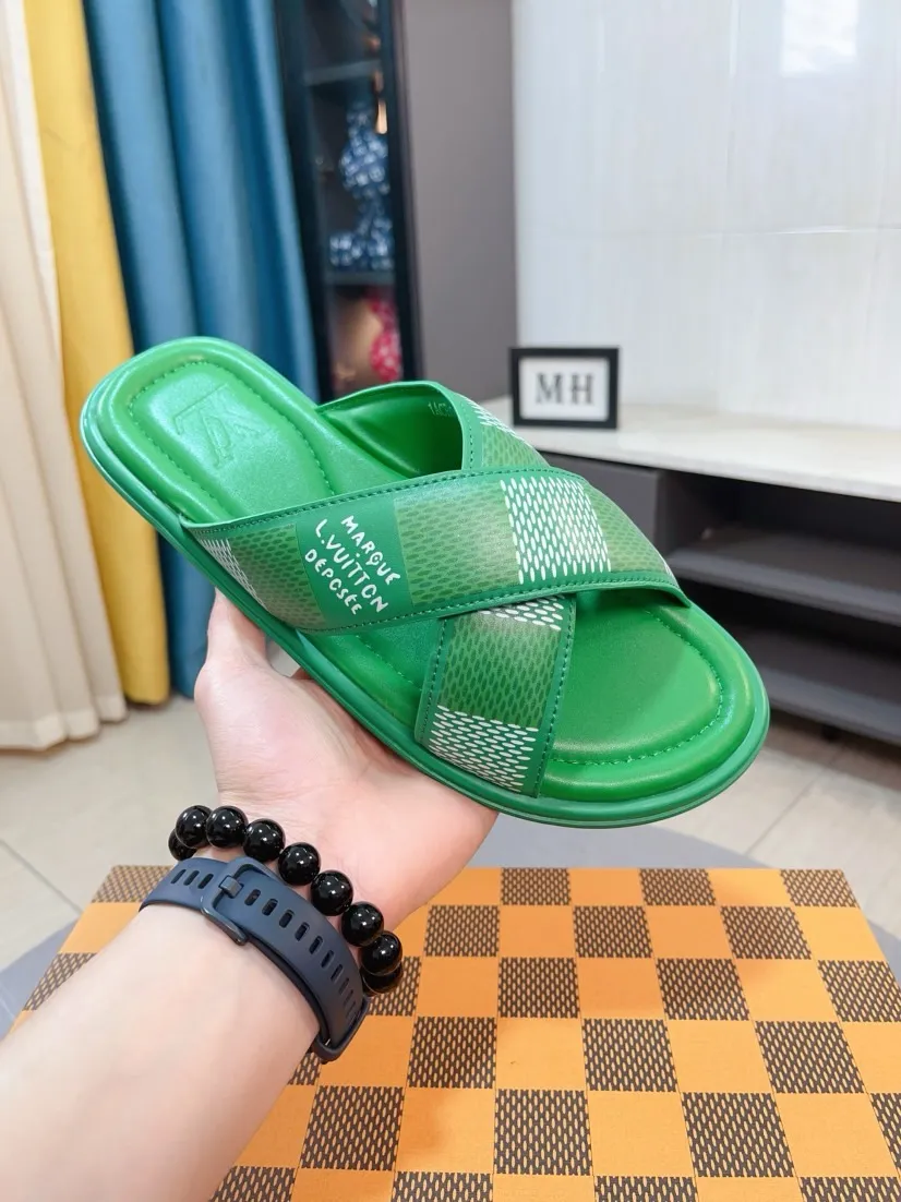 Men's shoes 💰340🌹🌹 (lv-Louis Vuitton) New men's slippers, high-end boutique, exquisite embossed logo decoration on the upper, fine workmanship, super soft soles, casual, loose and comfortable, a must-have in summer! \nsize：38-44